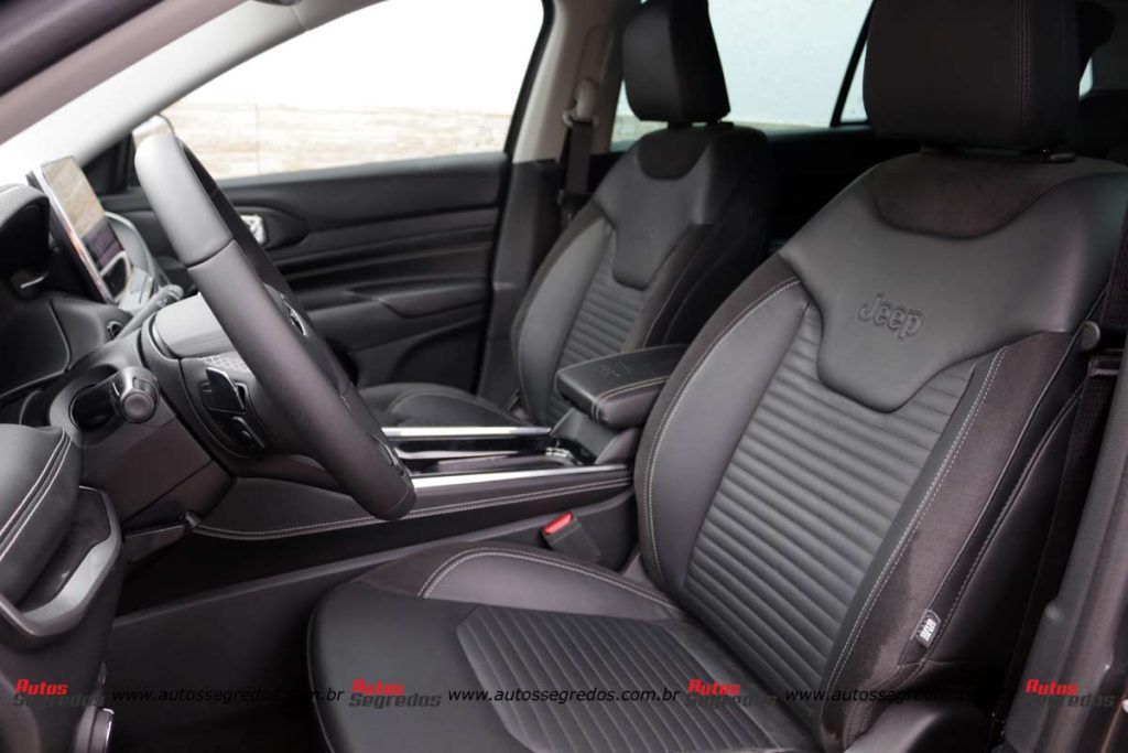 bancos dianteiros do Jeep Commander Longitude T270 2024