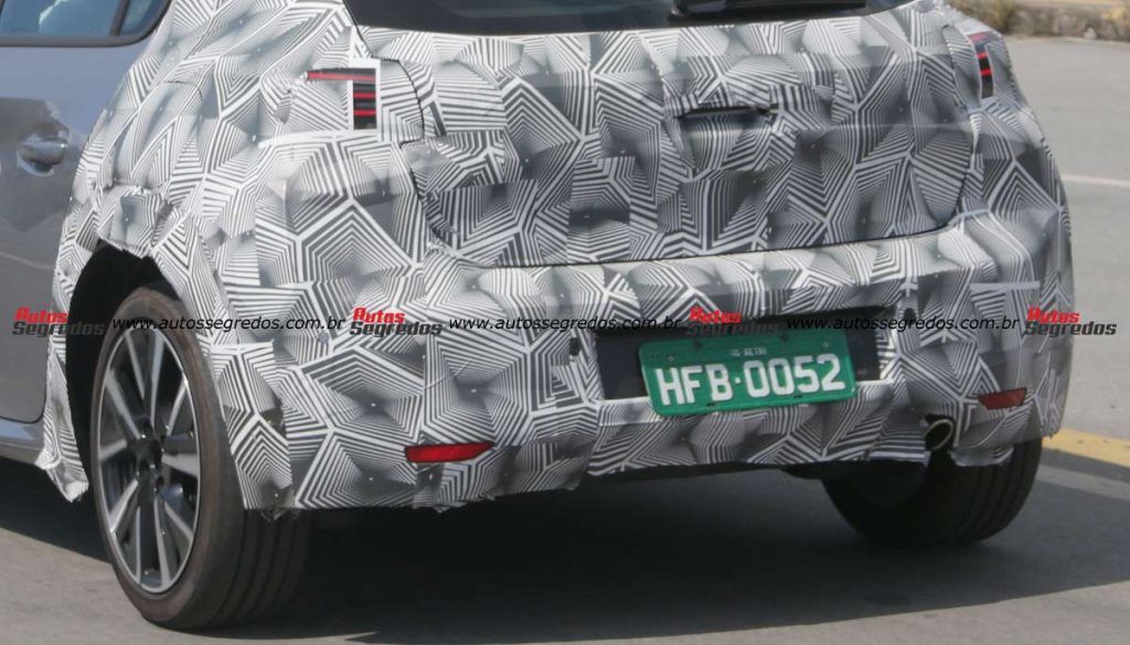 Protótipo do novo Peugeot 208 GT 2025