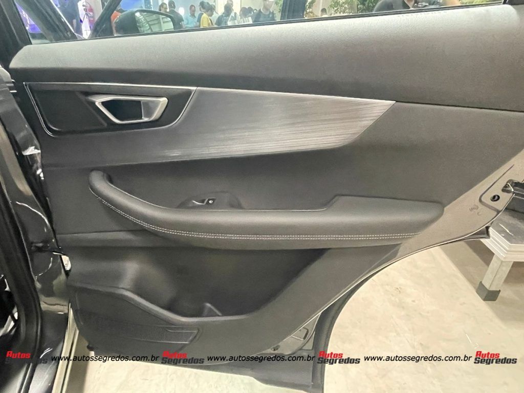 forro de porta traseuri esquerdo do CAOA Chery Tiggo 7 Sport 2025