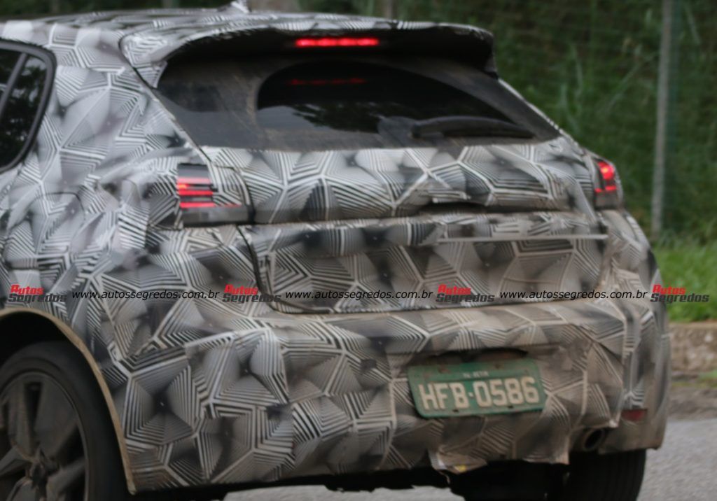 detalhe da traseira do Peugeot 208 2025