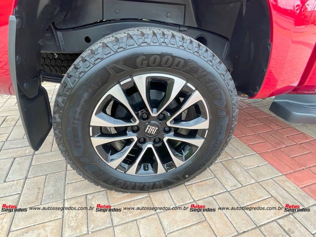 roda de liga leve de 18 polegadas da nova Fiat Titano Ranch 2025