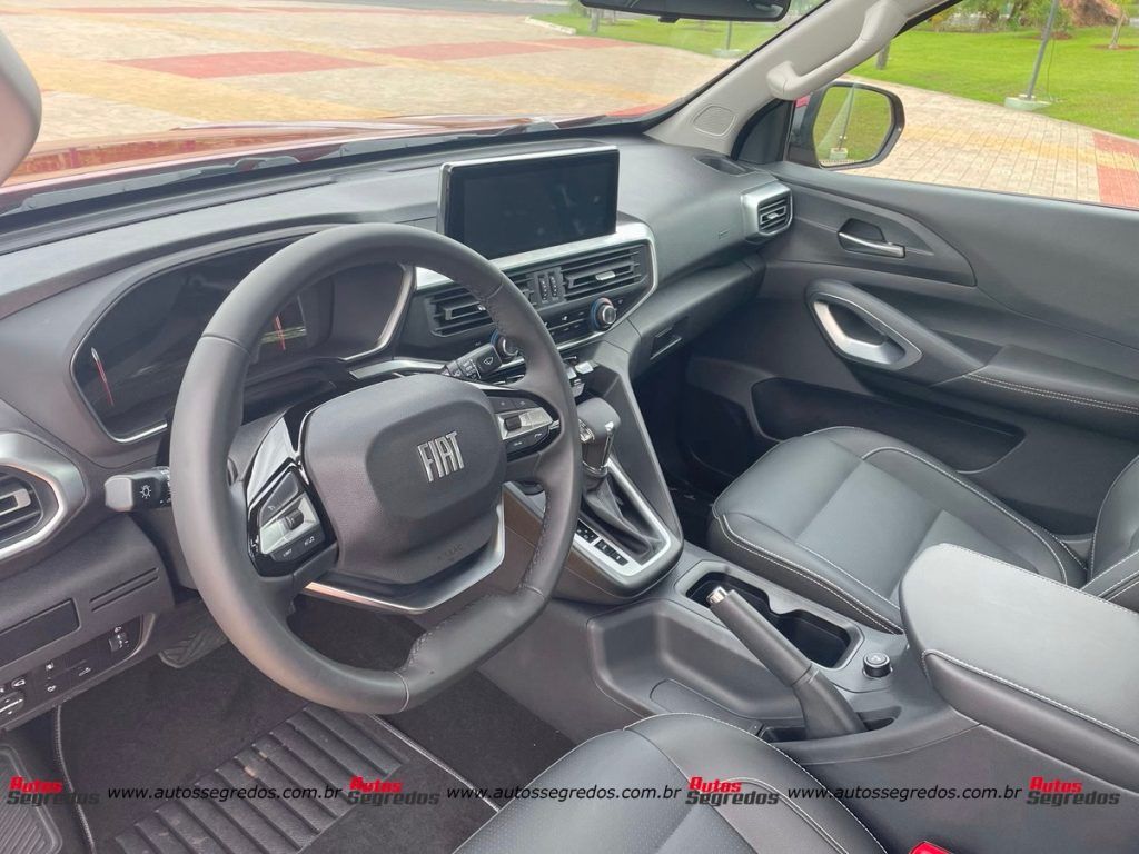 painel da nova Fiat Titano Ranch 2025
