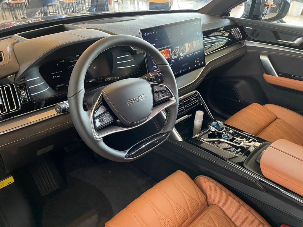 BYD TAN EV 2024