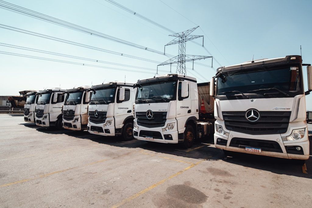 Mercedes-Benz Actros é um caminhão inteligente, eficiente, conectado e um dos mais seguros do Brasil para transporte rodoviário e operações mix road