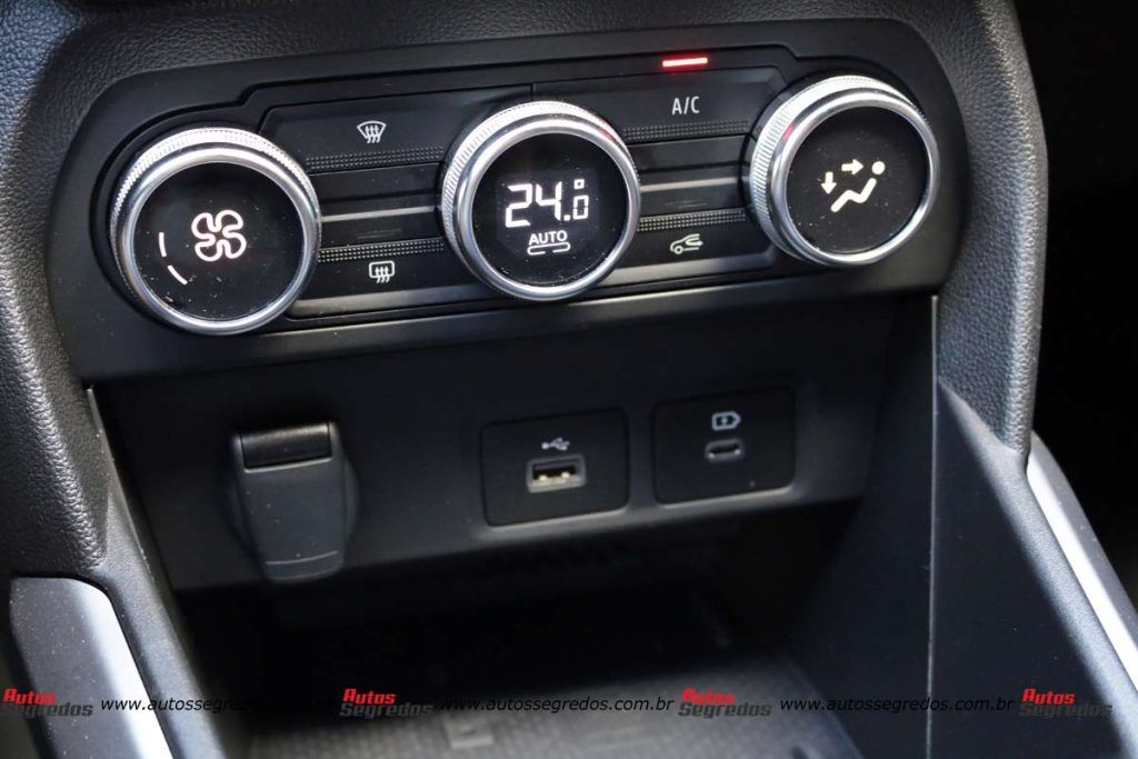 comandos ar-condicionado do Renault Kardian Premiere Edition 2025