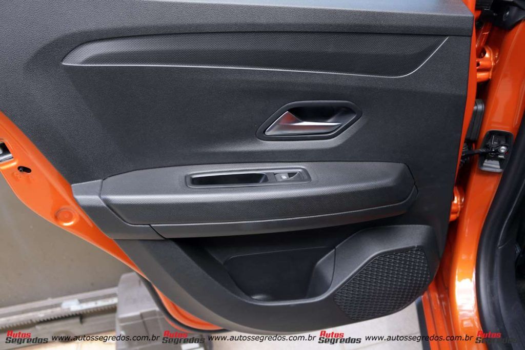 forro de porta traseiro esquerdo do Renault Kardian Premiere Edition 2025