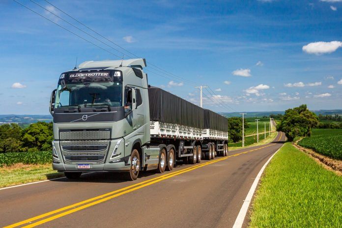 Volvo já oferece, sob consulta, caminhões FH que podem rodar com 100% de Biodiesel