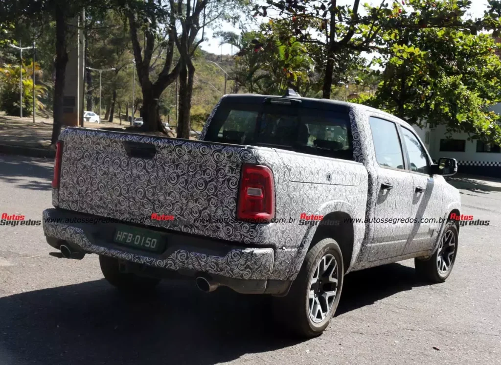 Flagra Ram 1500 Laramie 2025