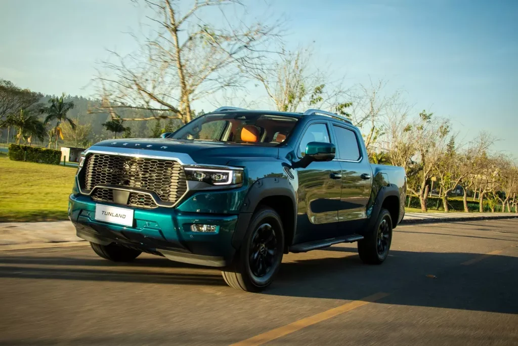 Foton Tunland V9 de frente na cor verde