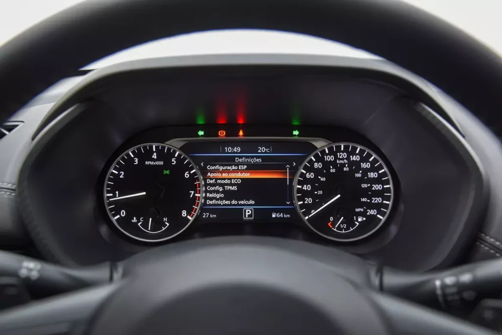 quadro de instrumentos do Novo Nissan Sentra Advance 2025