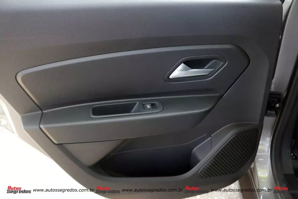 forro de porta traseiro esquerdo do Renault Duster Iconic 1.3 TCe CVT
