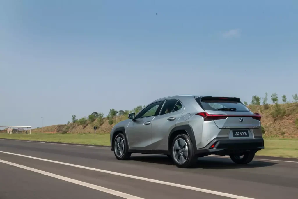 Novo Lexus UX 300h Hybrid  