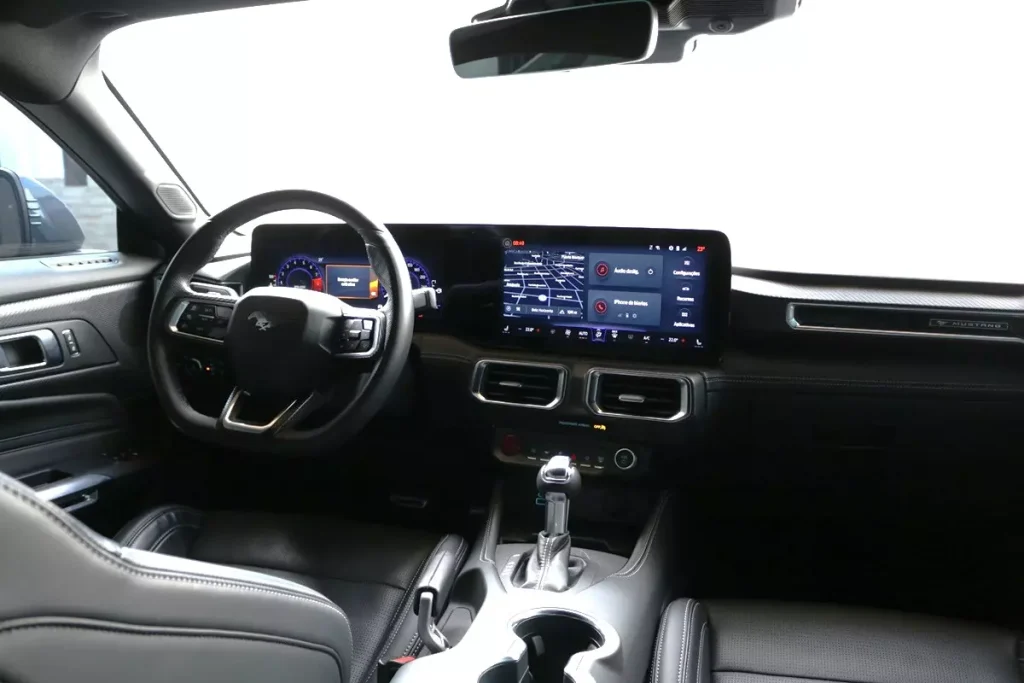 painel do Ford Mustang GT 2024