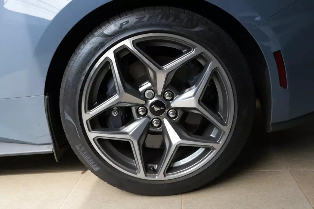 roda de liga do Ford Mustang GT 2024