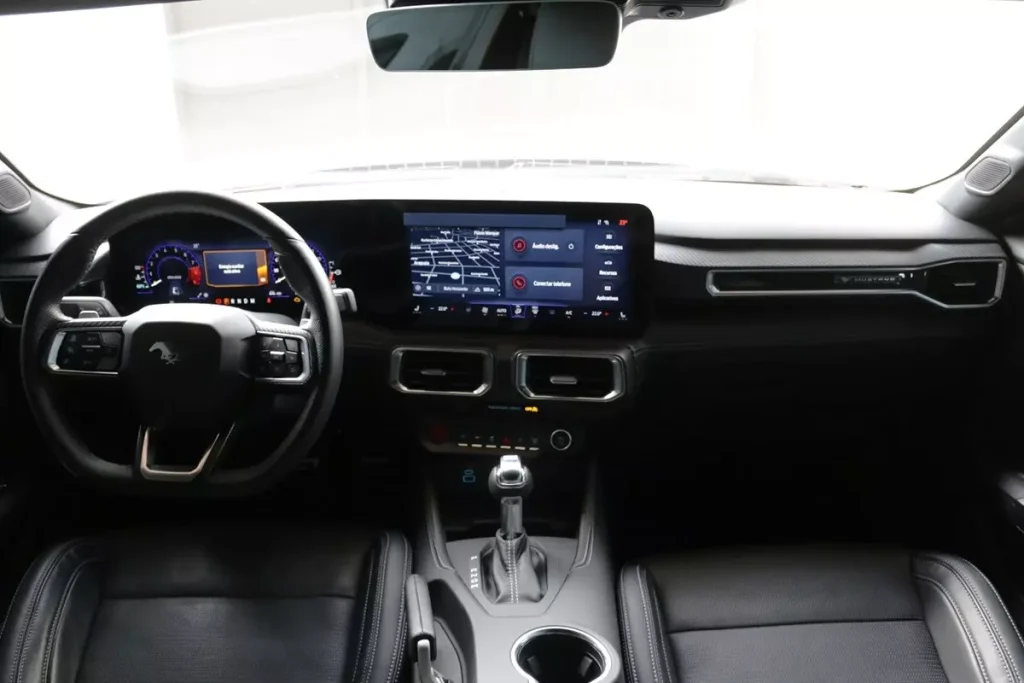 painel do Ford Mustang GT 2024