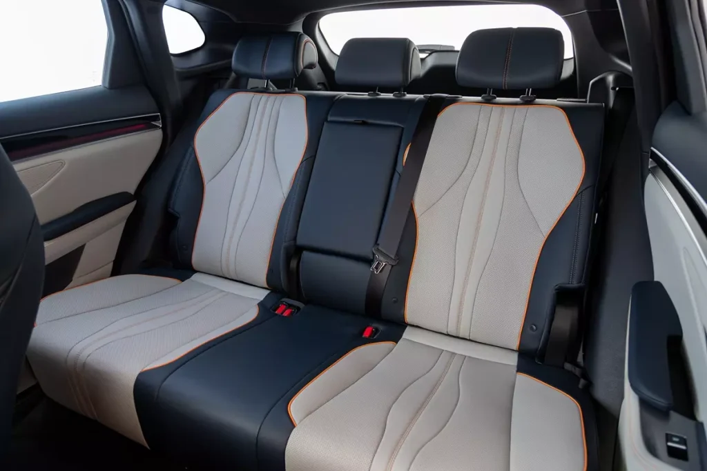 banco traseiro do BYD Song Plus Premium