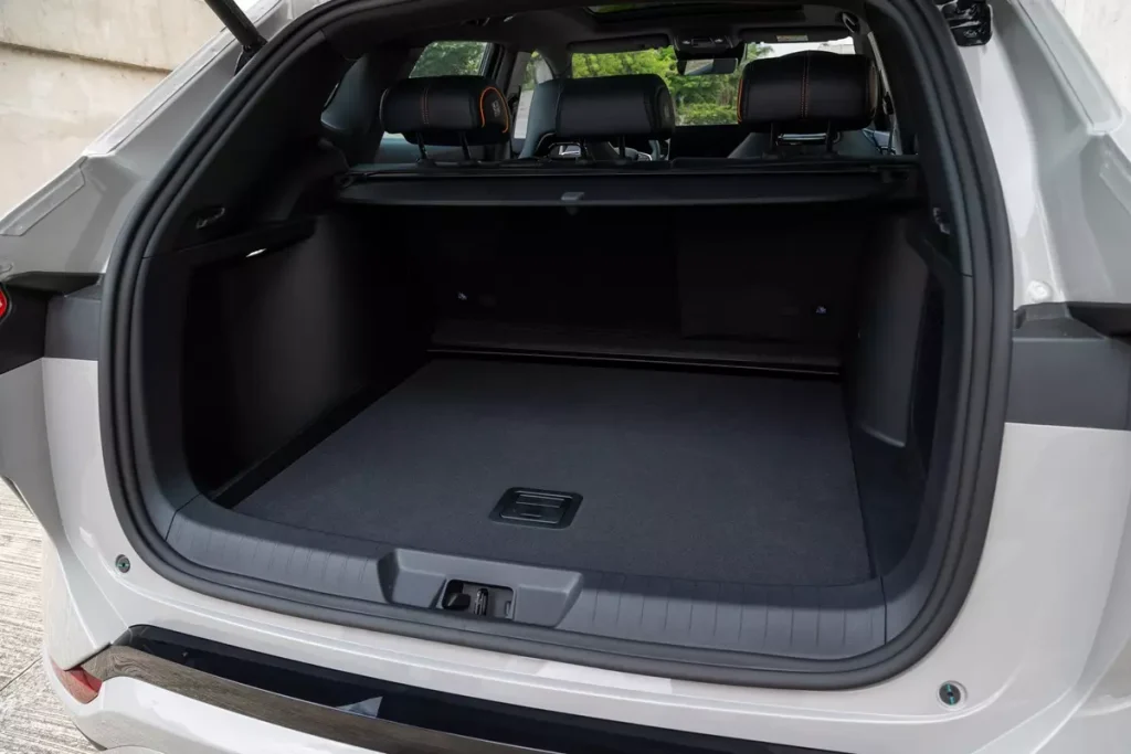 porta-malas do BYD Song Plus Premium