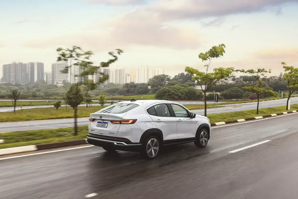 Fiat Fastback Audace T200 Hybrid 2025  