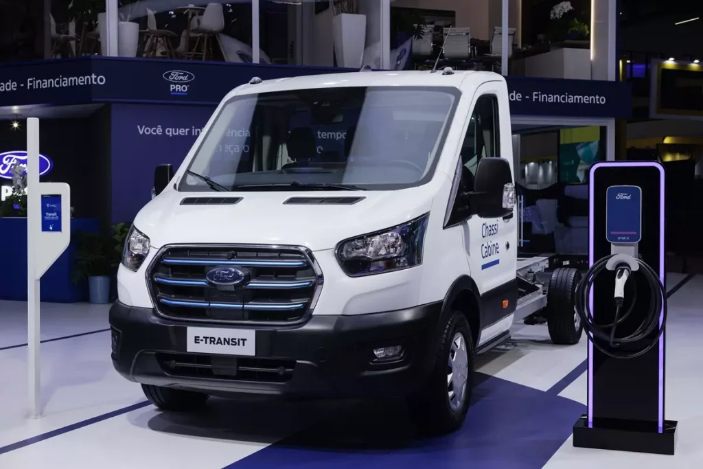 Ford E-Transit Chassi na Fenatran 2024