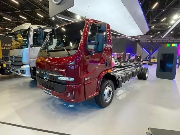 Mercedes-Benz Accelo 1117 2025 (3)