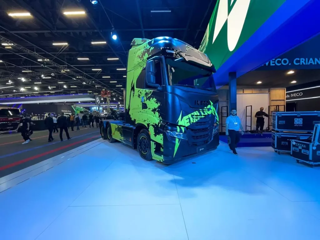 Novo IVECO S-Way Metallica 540 cv 6x4 