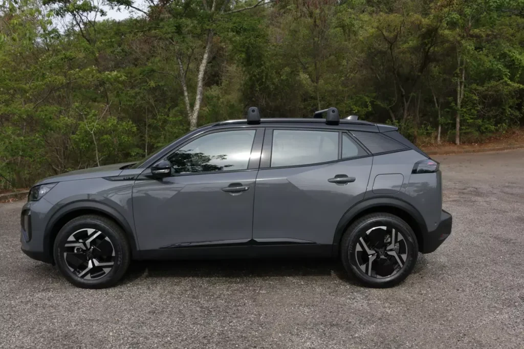 Peugeot 2008 GT 2025