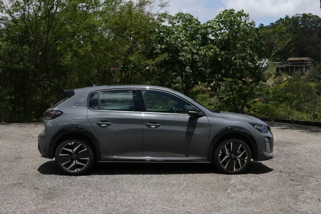 Peugeot 208 GT 2025
