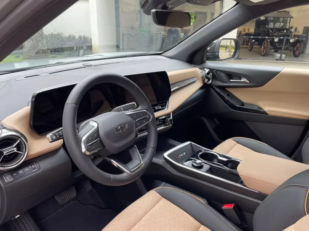 painel do Chevrolet Equinox Activ 2025