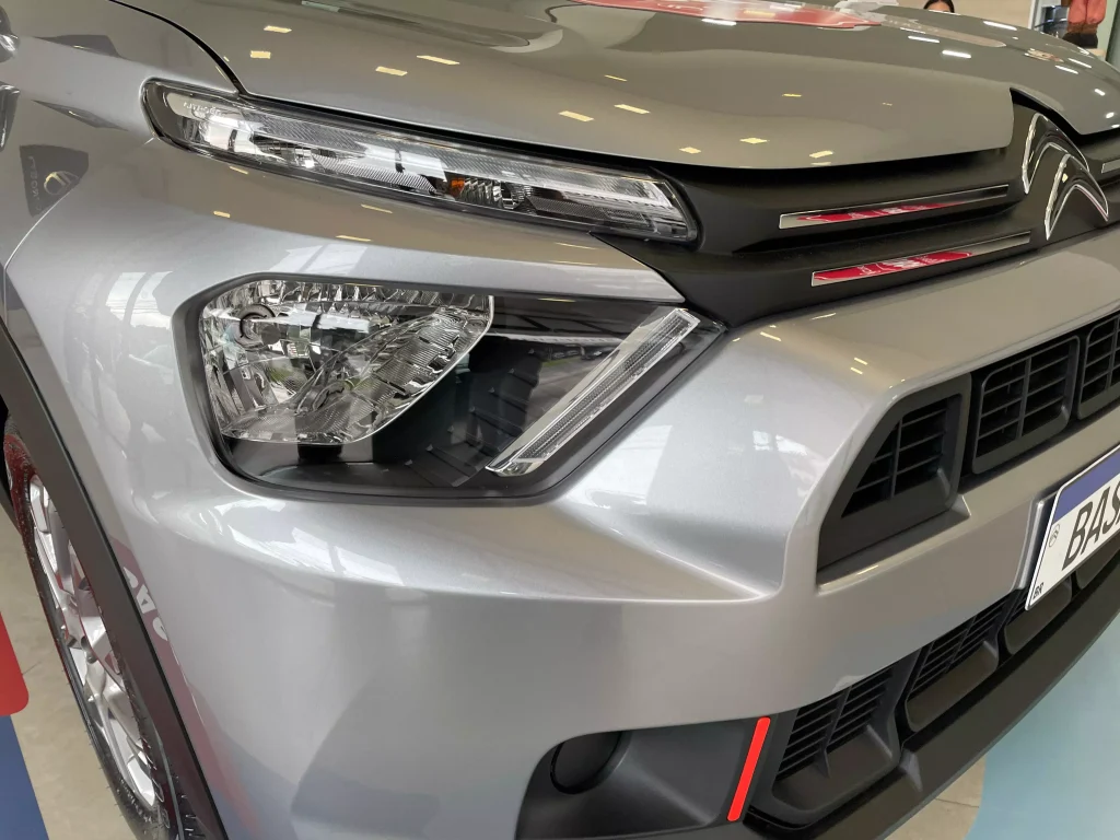detalhe da frente do Citroën Basalt Feel 2025