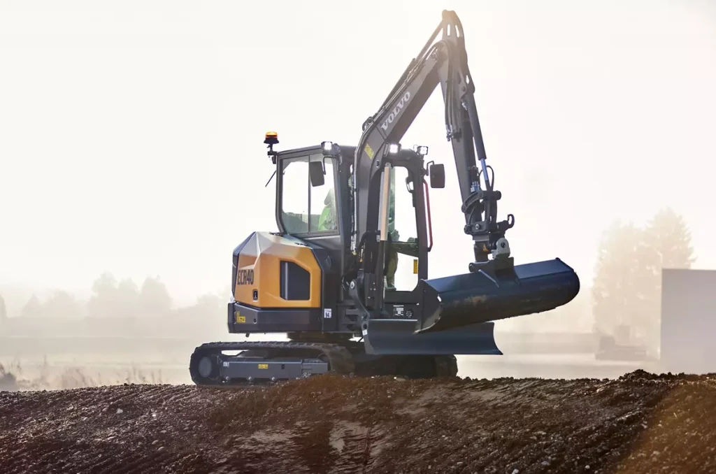 Escavadeira Volvo CE ECR 40 