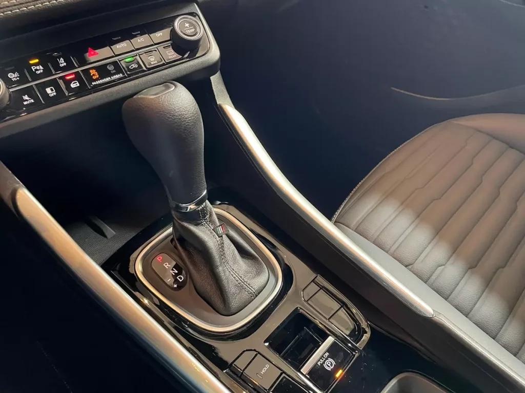 alavanca do câmbio do Fiat Fastback T200 Hybrid Impetus 2025