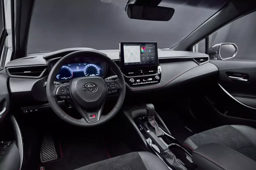 painel do Novo Toyota Corolla GR-Sport 2025