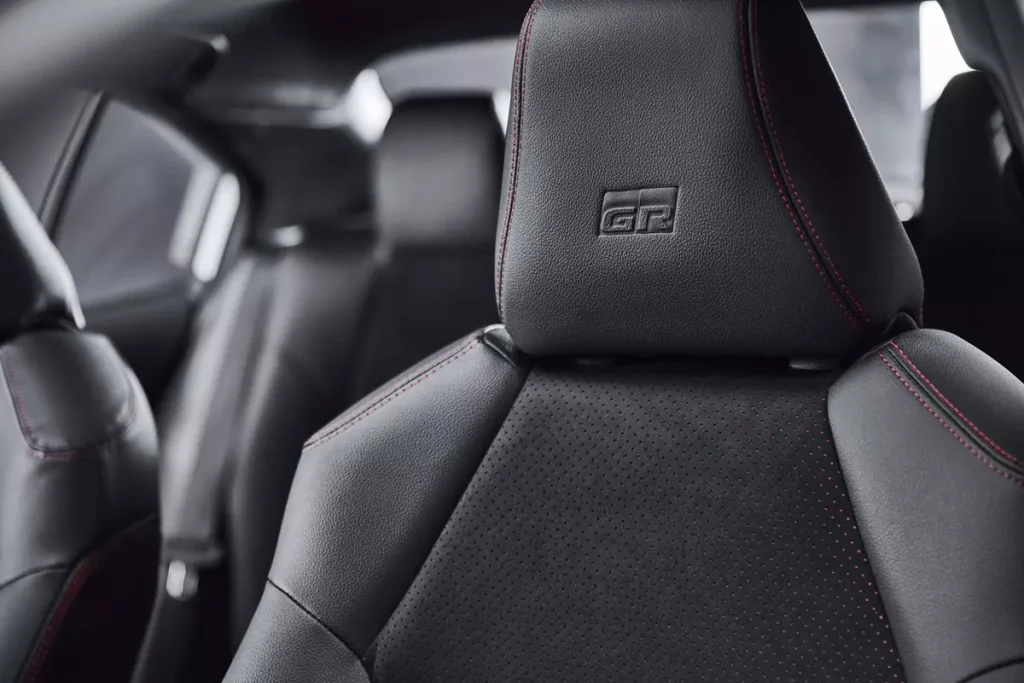 Bancos do Novo Toyota Corolla GR-Sport 2025