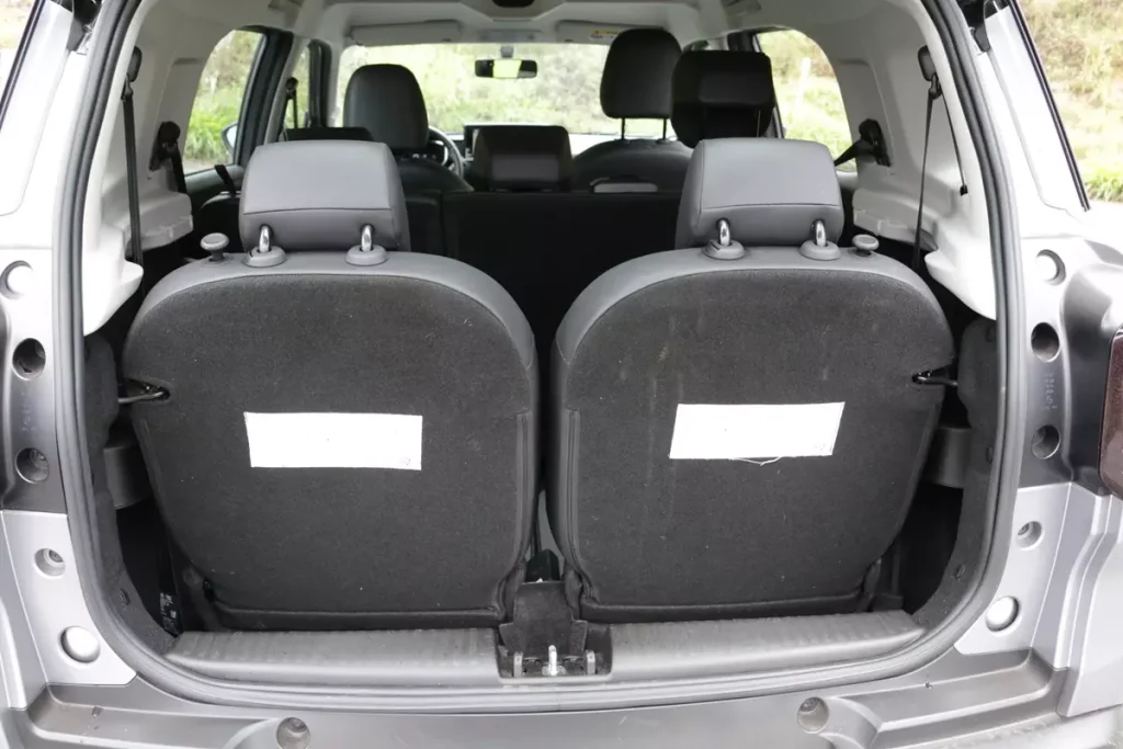 terceira fileira de bancos do Citroën C3 Aircross Shine7 2024
