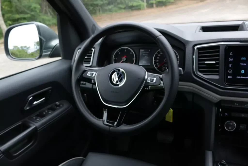 volante da VW Amarok Highline 2025