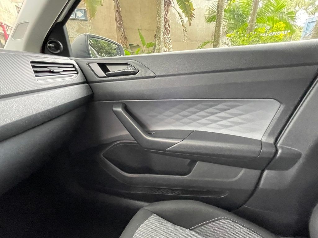 forro de porta dianteiro direito do VW Virtus Sense 2025