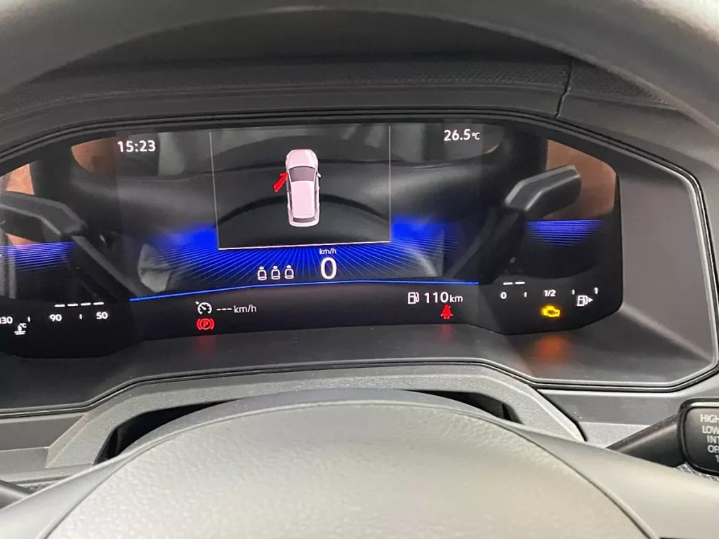 quadro de instrumentos digital do VW Virtus Sense 2025