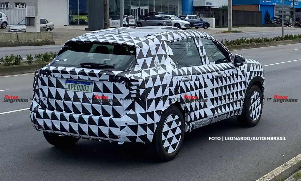 Nosso amigo Leonardo, do Autoinbrasil, flagrou o novo Nissan Kicks 2026 rodando em São José dos Pinhais (PR).