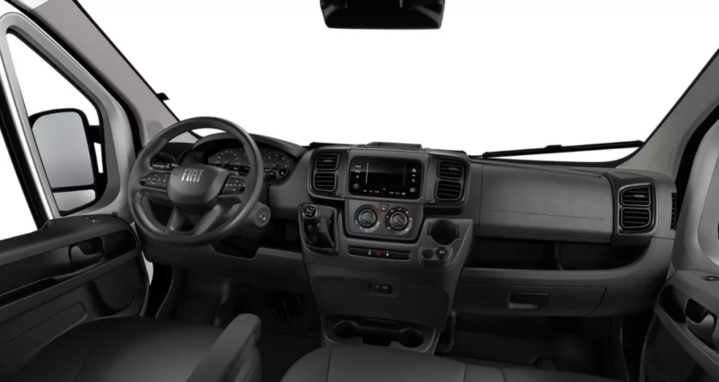 painel do novo Fiat Ducato 2025