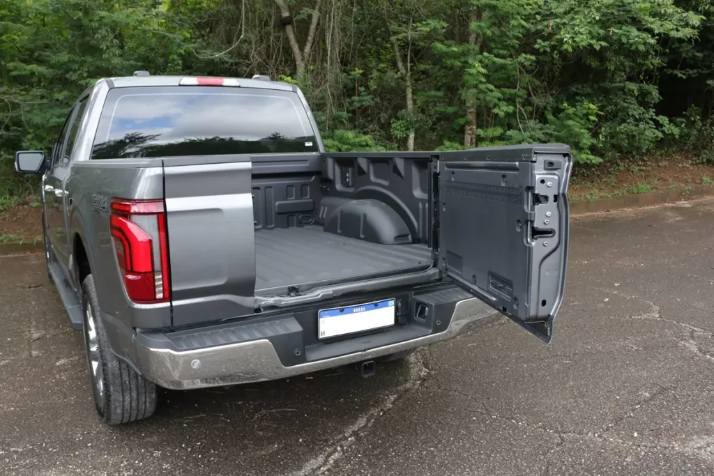 Ford F-150 Lariat 2024