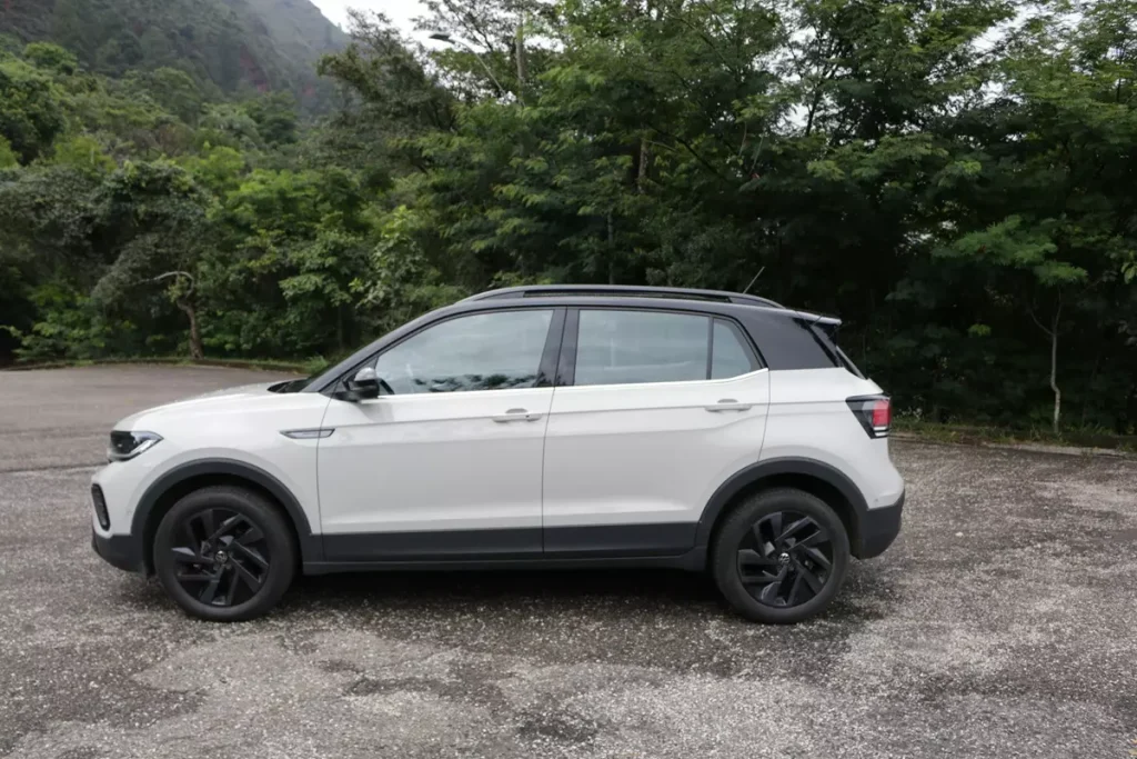 VW T-Cross Highline 250 TSI 2025   
