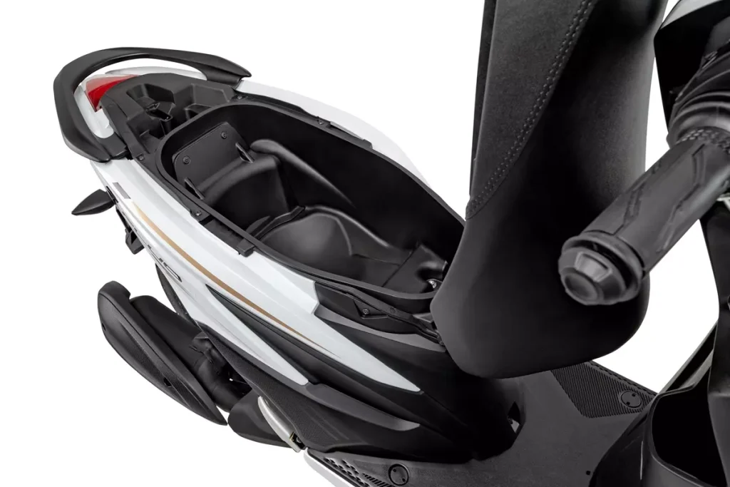Yamaha Fluo ABS Hybrid Connected