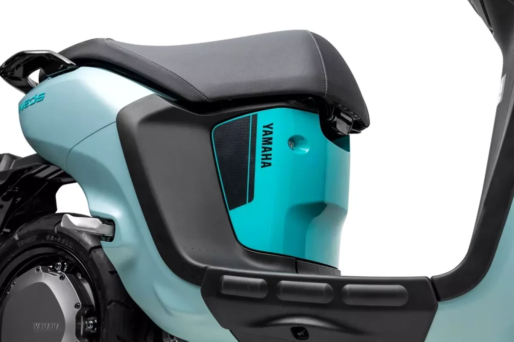 Nova YAMAHA NEO'S CONNECTED