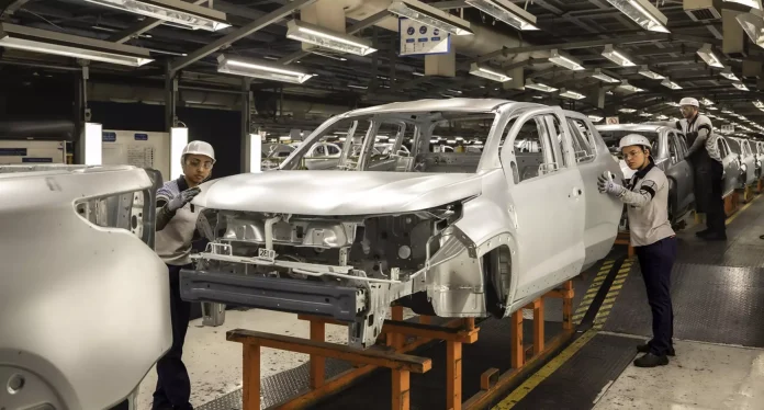Stellantis contrata funcionários para fabricar novo Fiat Argo e Jeep Avenger