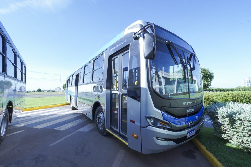 A empresa Translocave comprou 20 unidades do IVECO BUS 17-280 para atuar no transporte coletivo de Lucas do Rio Verde