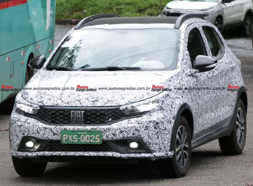 Flagra Fiat Argo Trekking 2026  
