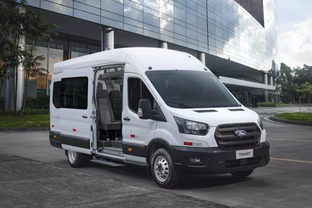 Ford Transit Bus 2026