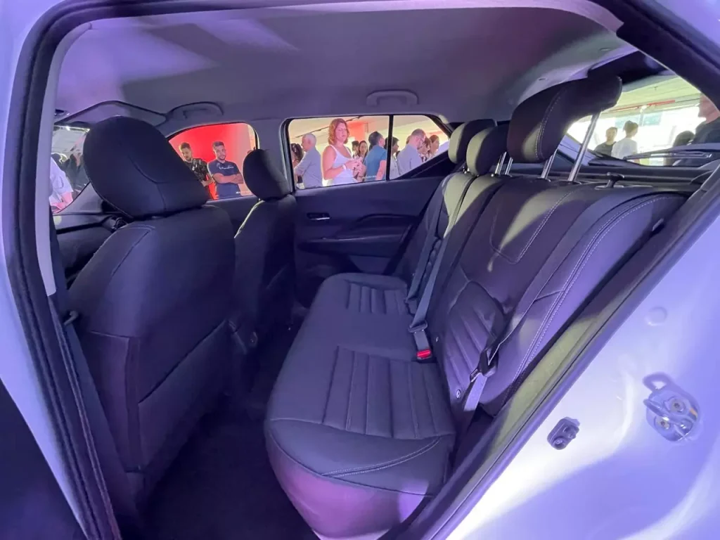 banco traseiro do Novo Nissan Kicks Play Advance 2025 