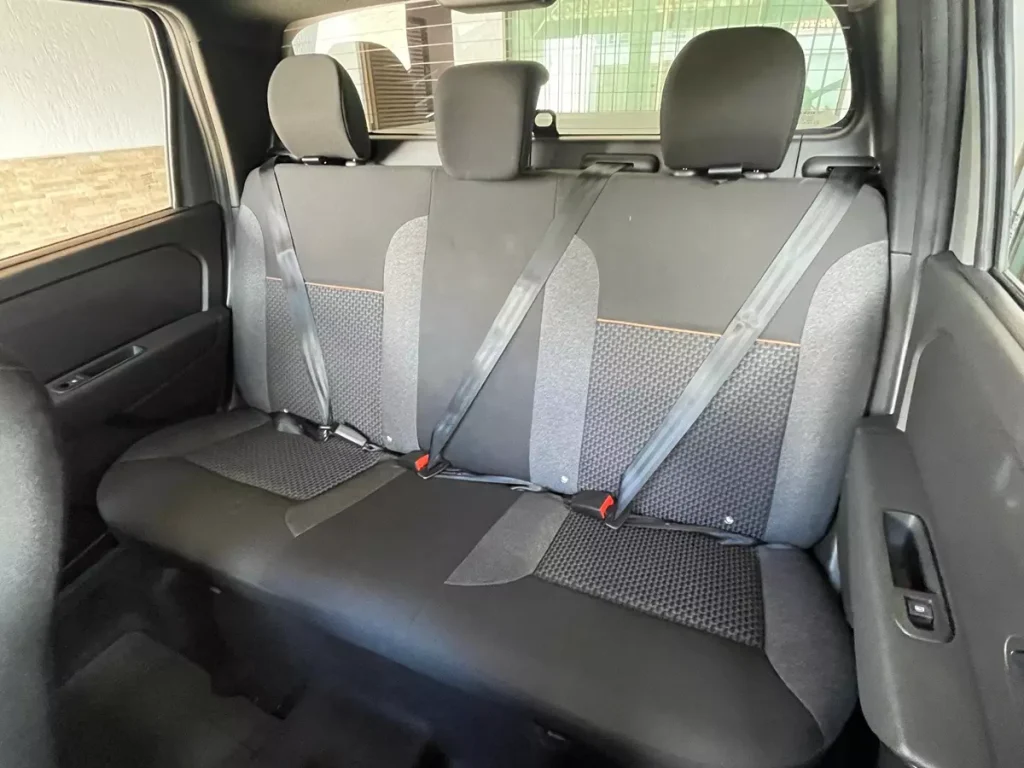 banco traseiro Renault Oroch Iconic 1.6 SCe Manual 2025  