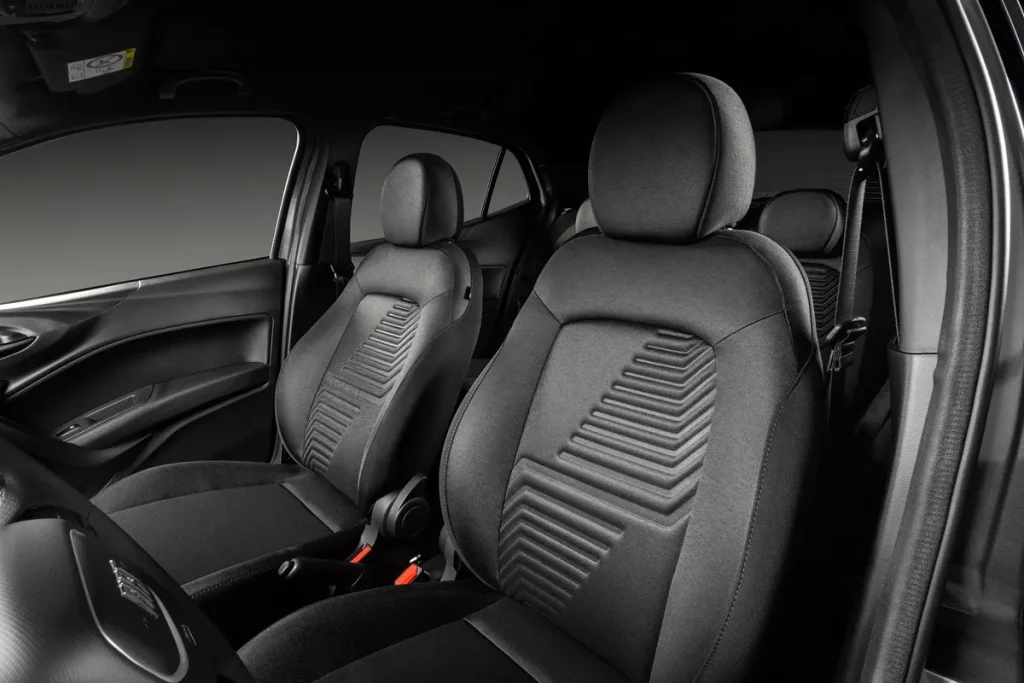 bancos dianteiros do Fiat Argo Drive CVT 2026 